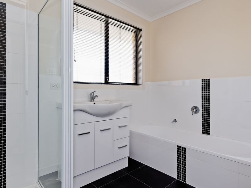 2/21 Norman Circle, Glenorchy TAS 7010