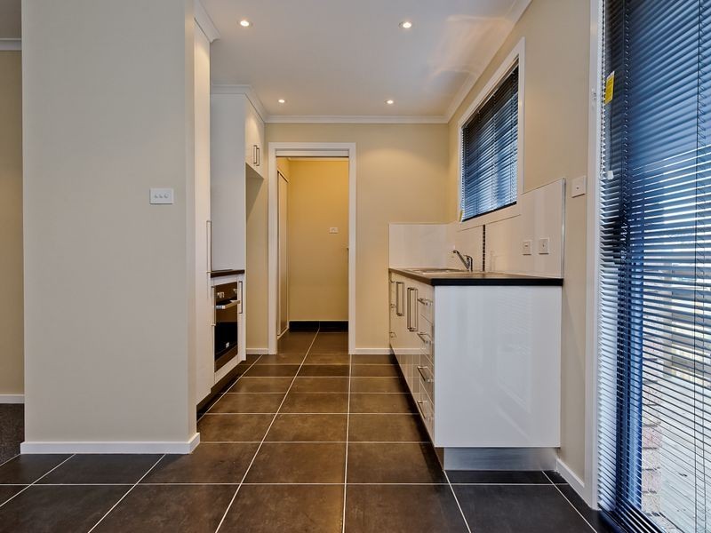 2/9 Sussex Street, Glenorchy TAS 7010