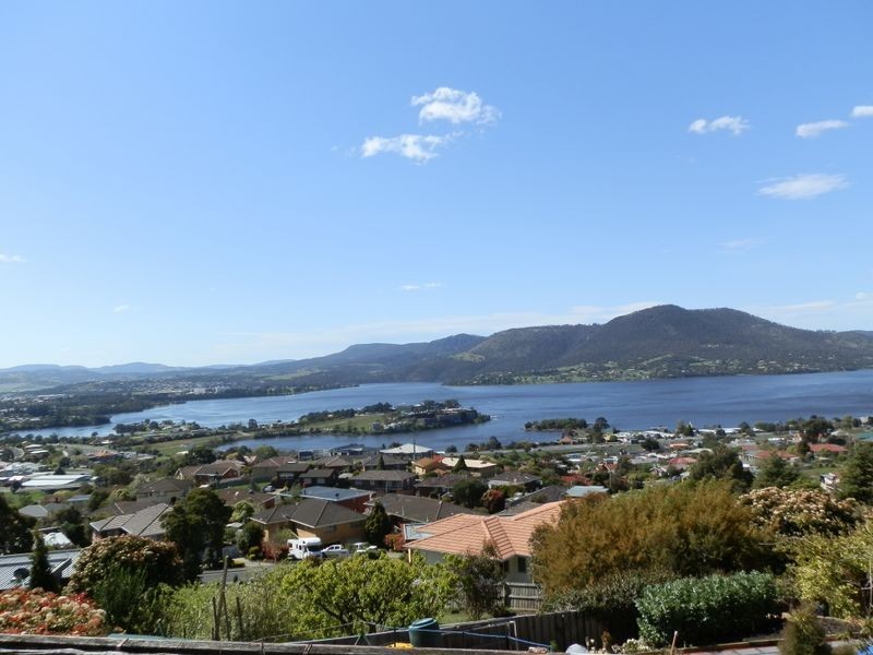 12 Officer Street, Rosetta TAS 7010