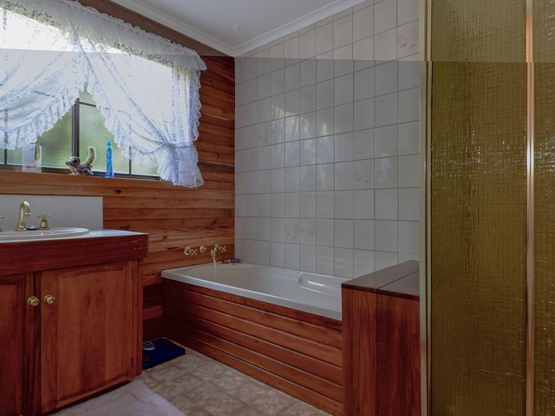 12 Officer Street, Rosetta TAS 7010