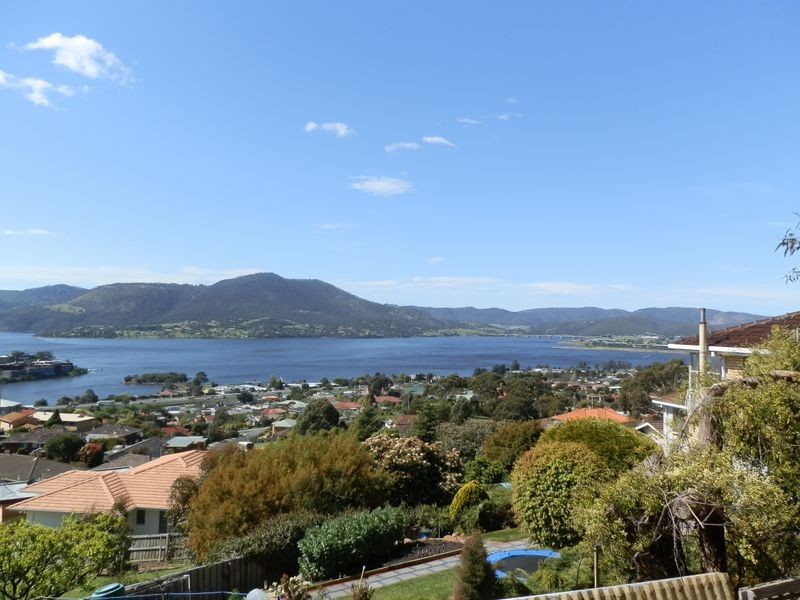 12 Officer Street, Rosetta TAS 7010