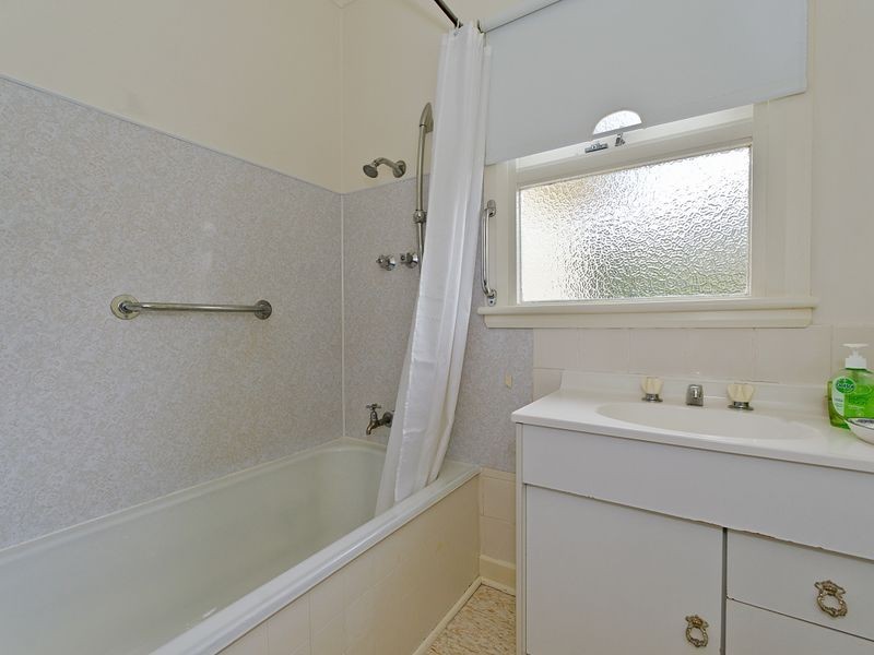 84 Clinton Road, Geilston Bay TAS 7015