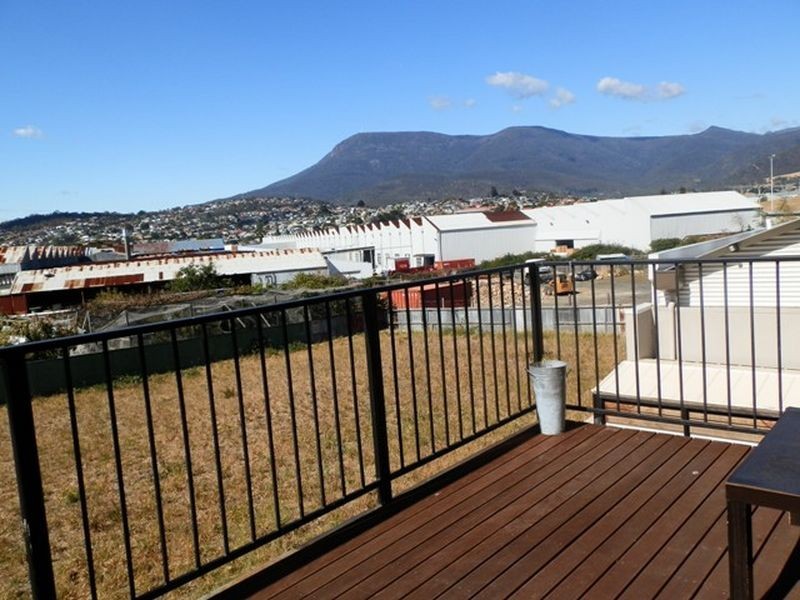 2/6 Timsbury Road, Glenorchy TAS 7010