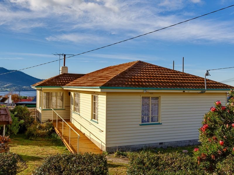 27 Carcoola Street, Chigwell TAS 7011