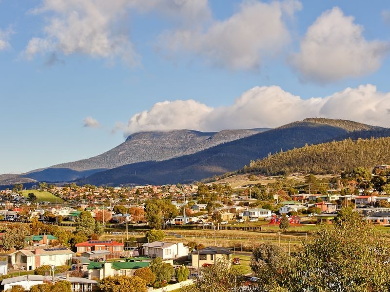 8 Chatterton Court, Claremont TAS 7011