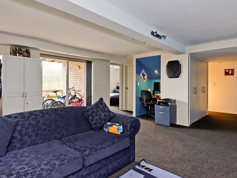 8 Chatterton Court, Claremont TAS 7011