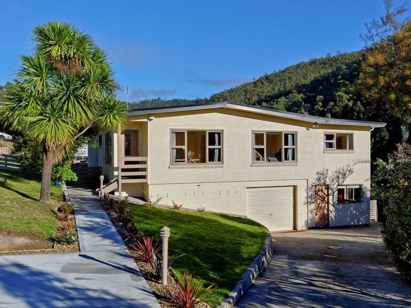 24 Glenlusk Road, Berriedale TAS 7011