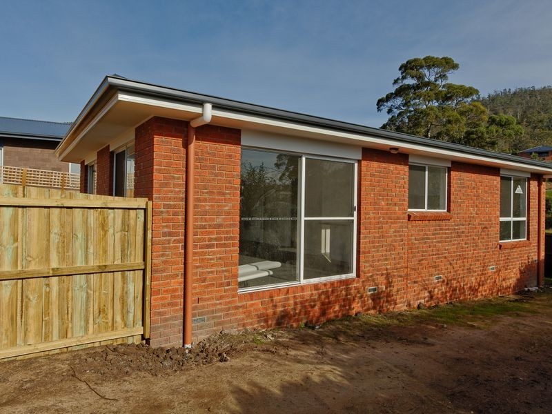 2/50 Arunta Crescent, Chigwell TAS 7011