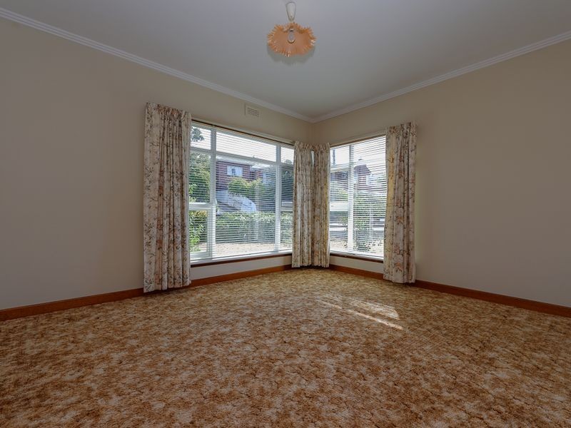 563 Main Road, Montrose TAS 7010