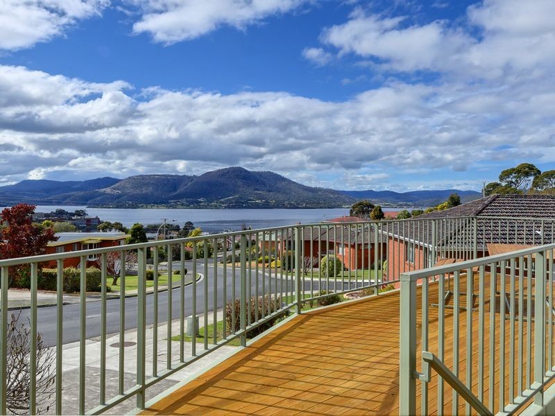 13 Gould Crescent, Rosetta TAS 7010