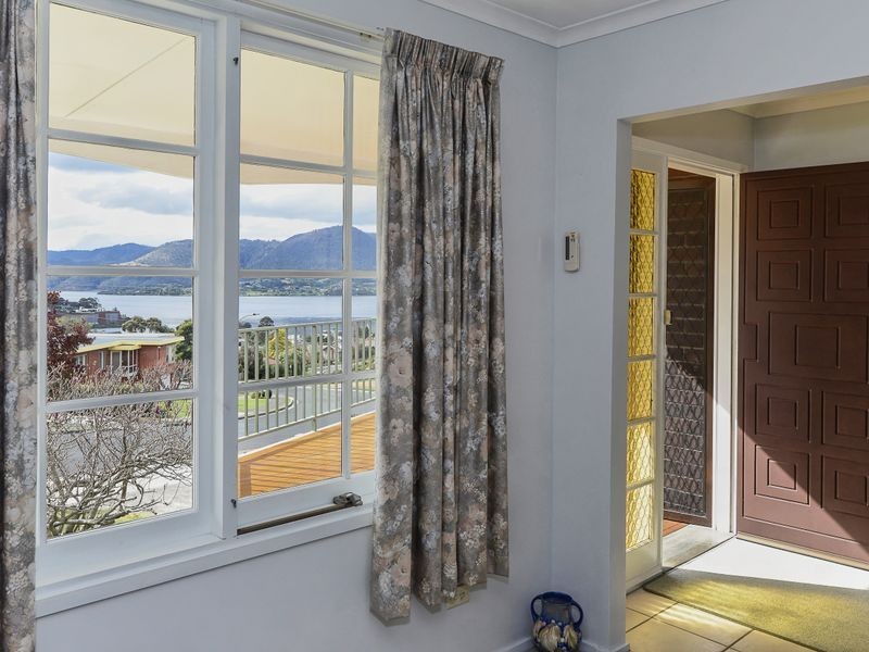 13 Gould Crescent, Rosetta TAS 7010