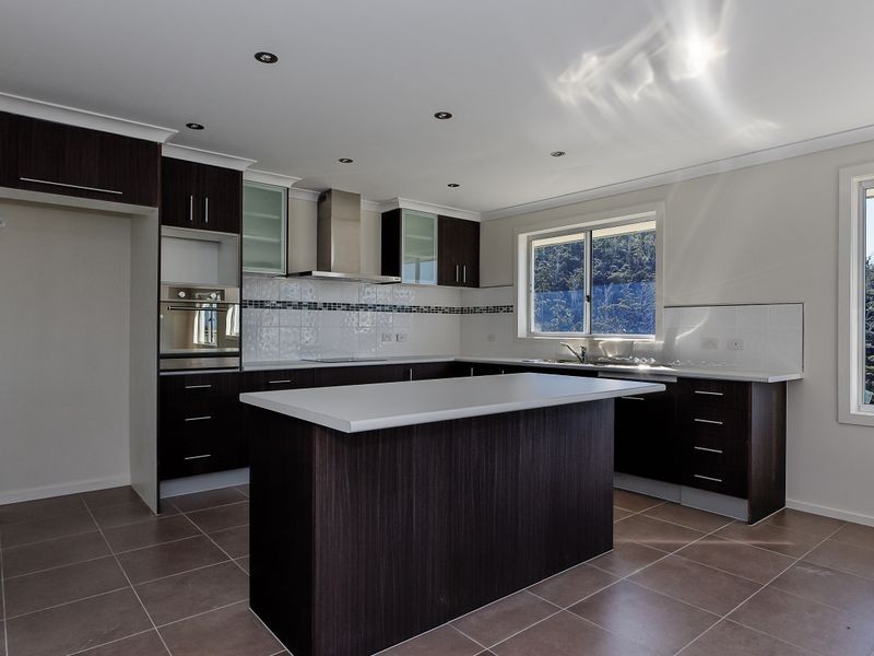 17 Wallcrest Road, Berriedale TAS 7011