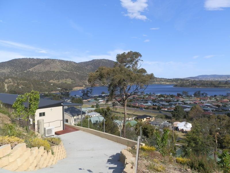 2 Peta Lane, Old Beach TAS 7017