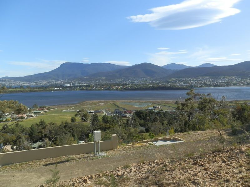 2 Peta Lane, Old Beach TAS 7017