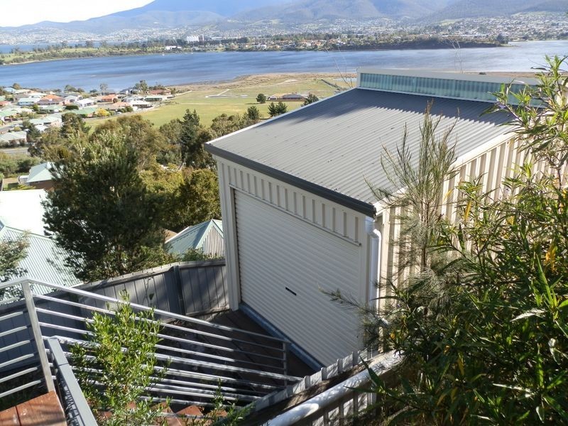2 Peta Lane, Old Beach TAS 7017
