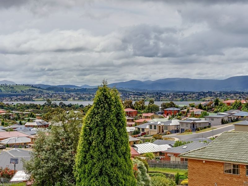 1 Cash Court, Austins Ferry TAS 7011