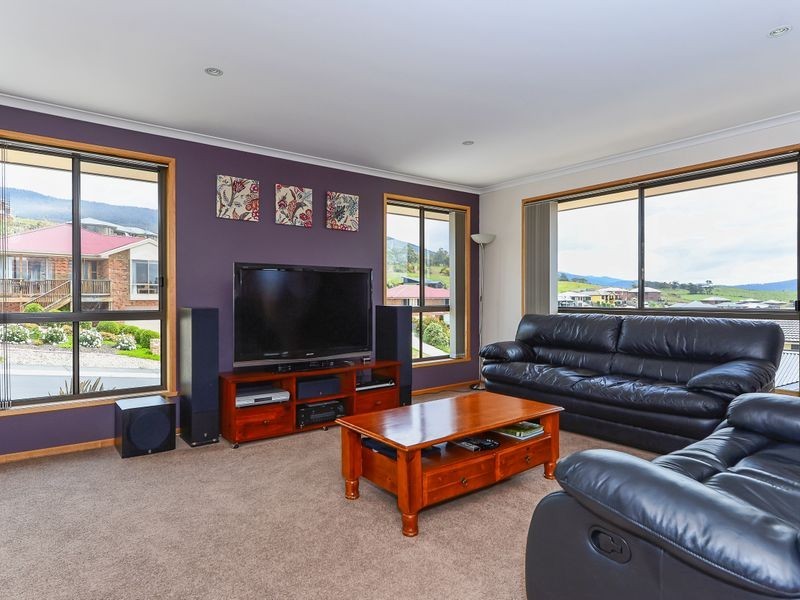 1 Cash Court, Austins Ferry TAS 7011