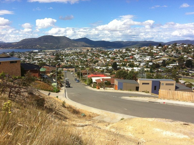 22 Donald Court, Glenorchy TAS 7010