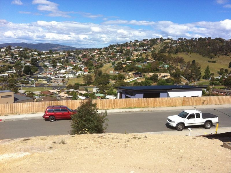 22 Donald Court, Glenorchy TAS 7010