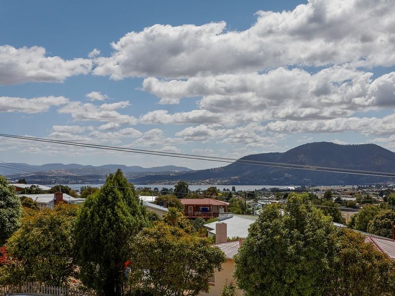 16 Burton Street, Glenorchy TAS 7010