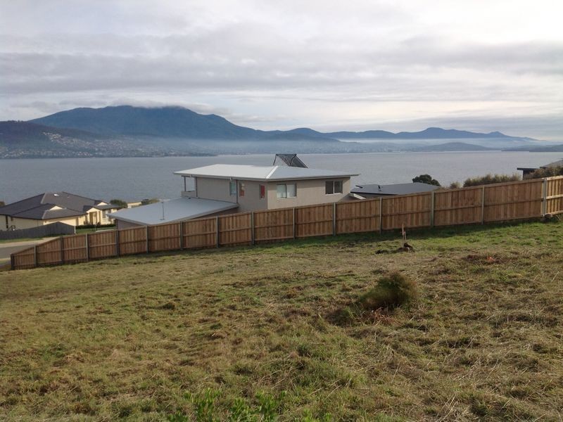 9 Intrigue Court, Tranmere TAS 7018