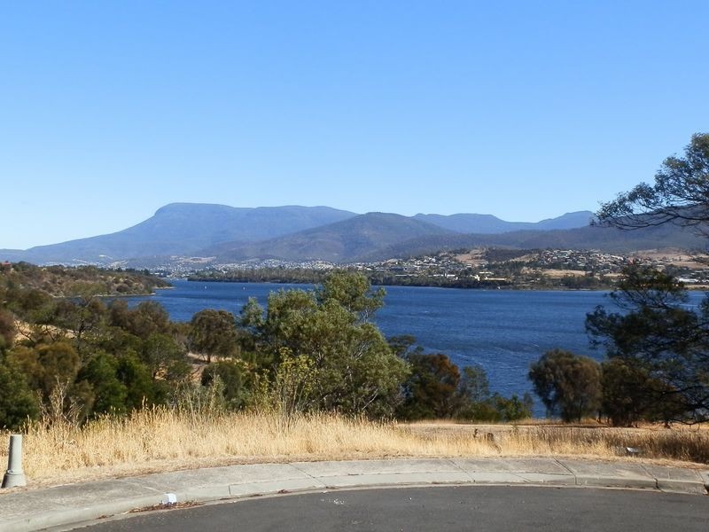 47 Lamprill Circle, Herdsmans Cove TAS 7030
