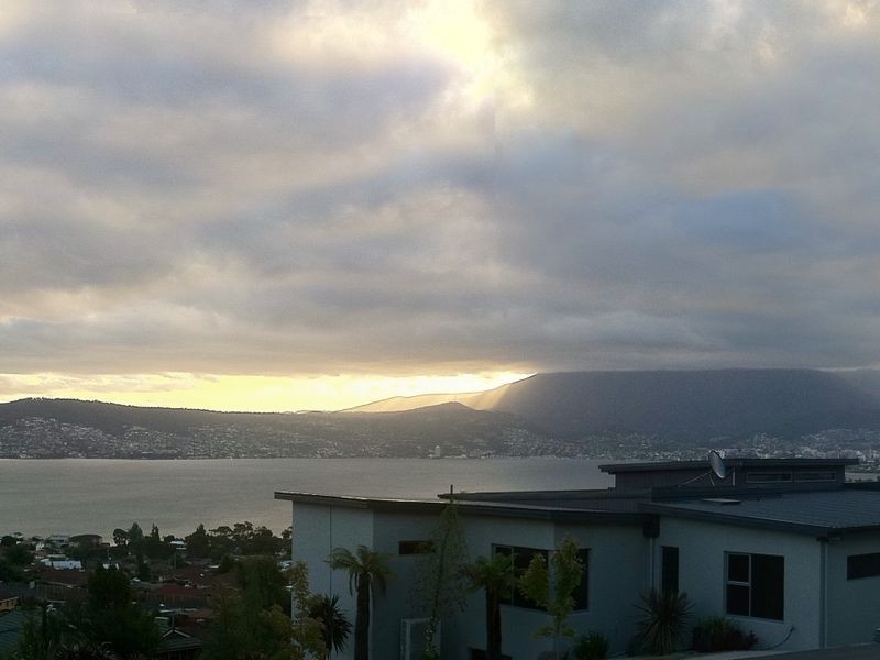6 Skyline Drive, Howrah TAS 7018
