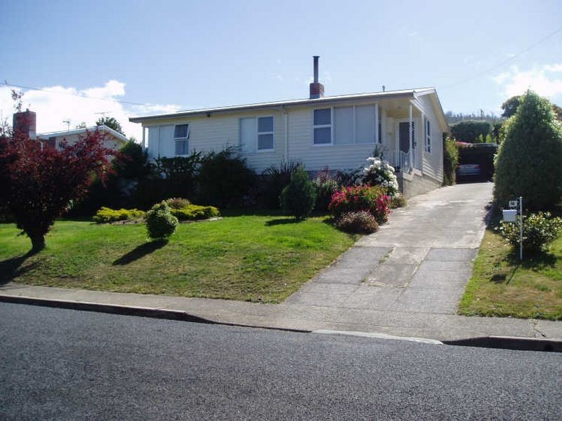 10 Langura Avenue, Chigwell TAS 7011