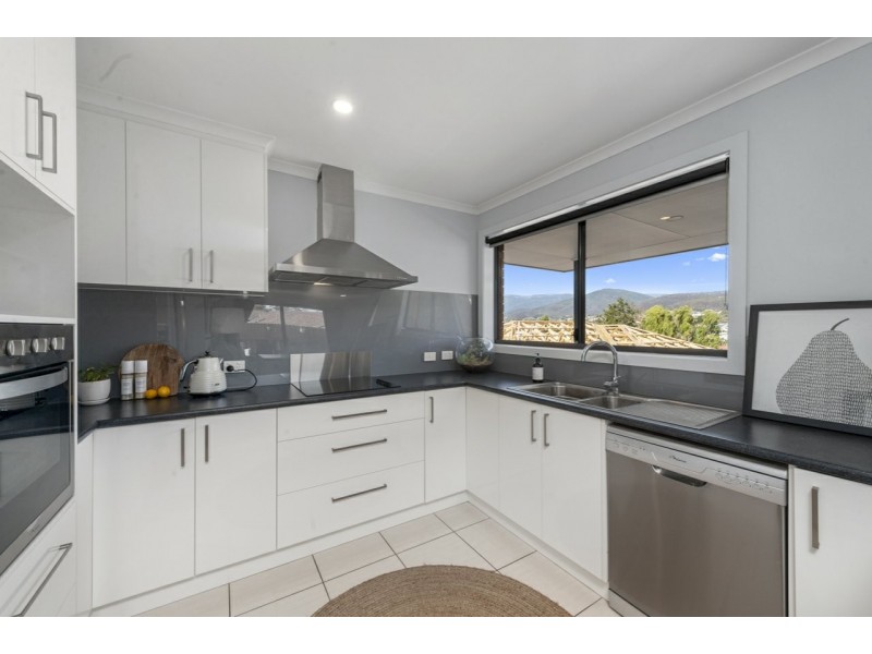 3/3 Willow Walk, Austins Ferry TAS 7011