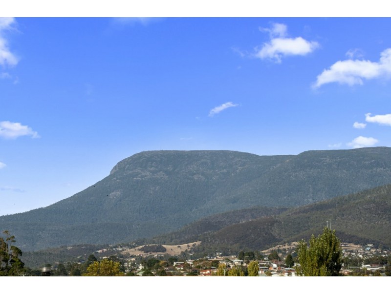 3/3 Willow Walk, Austins Ferry TAS 7011