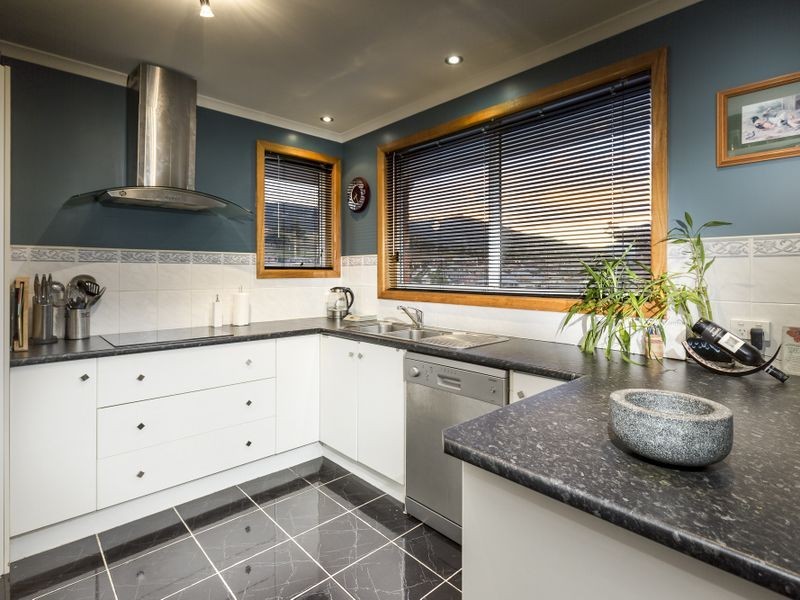 102 Sunshine Road, Austins Ferry TAS 7011
