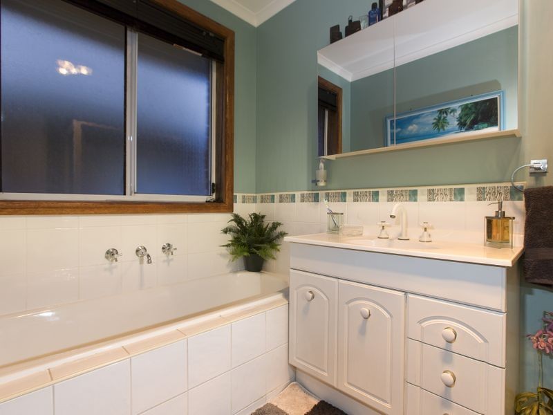 102 Sunshine Road, Austins Ferry TAS 7011