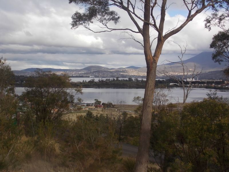 35 Grevillea Avenue, Old Beach TAS 7017