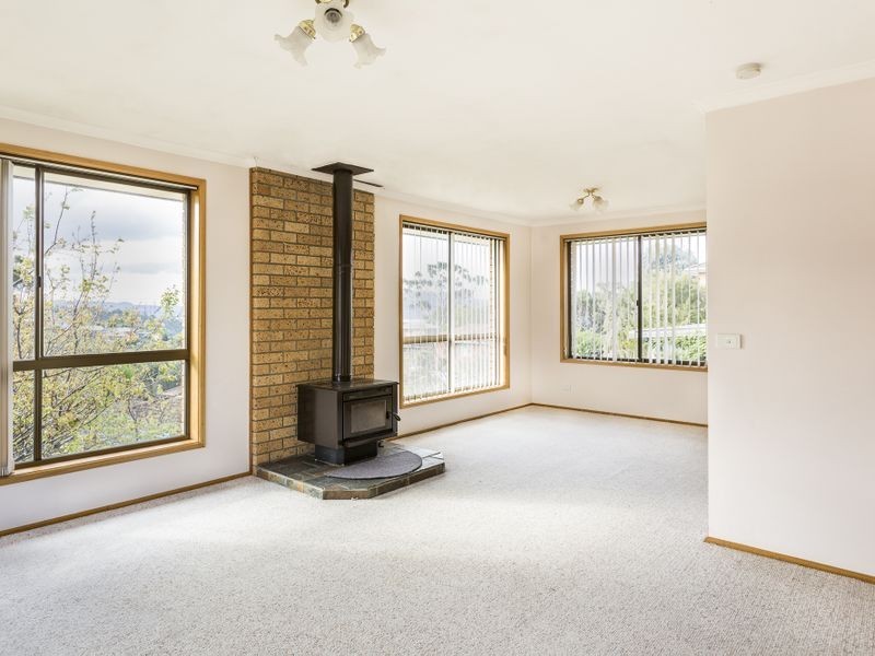 7 Cuthbertson Place, Lenah Valley TAS 7008