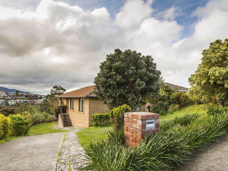 7 Cuthbertson Place, Lenah Valley TAS 7008