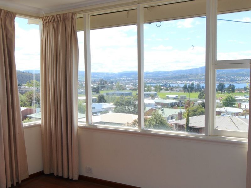 28 Carnegie Street, Claremont TAS 7011