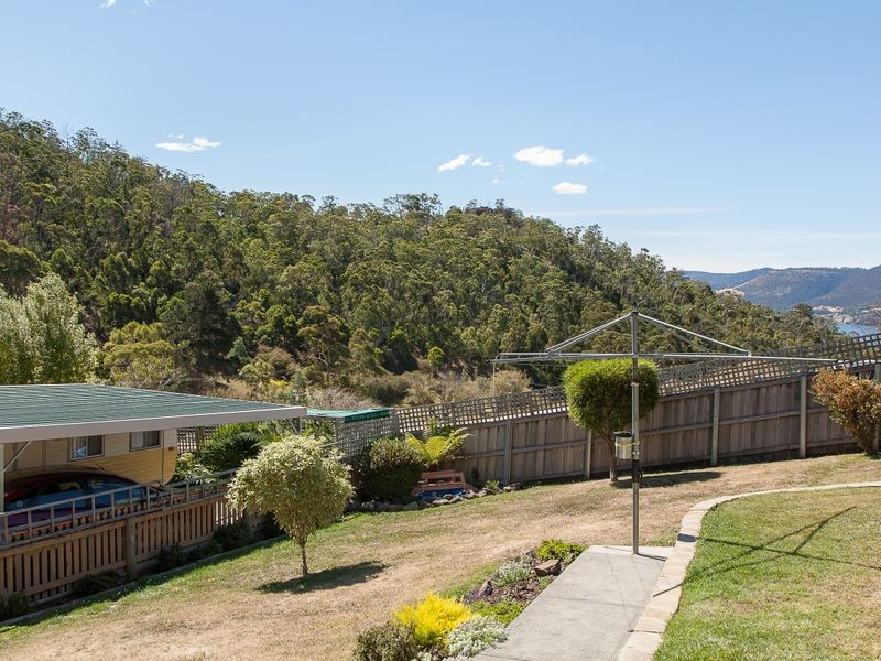 9 Nielson Drive, Montrose TAS 7010