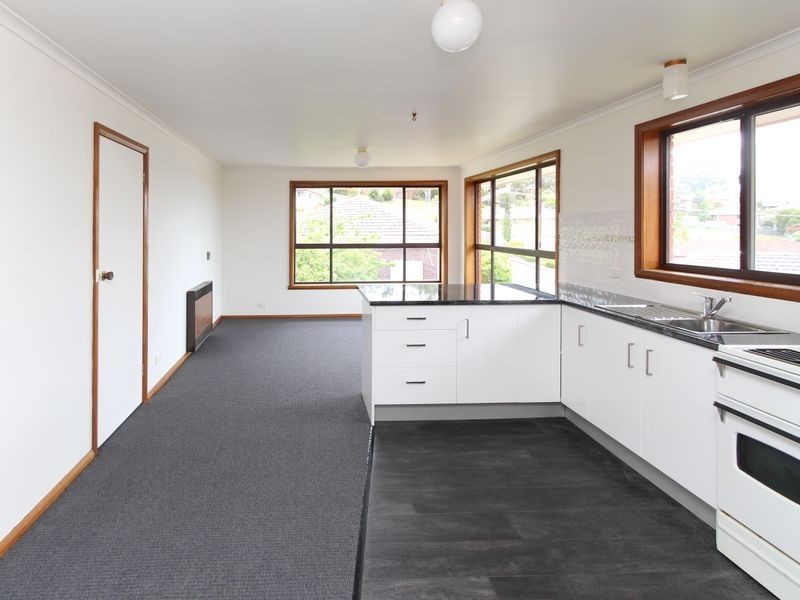 2/1 Riseley Court, Lenah Valley TAS 7008