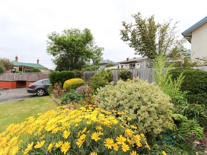 1 Iluka Court, Lenah Valley TAS 7008