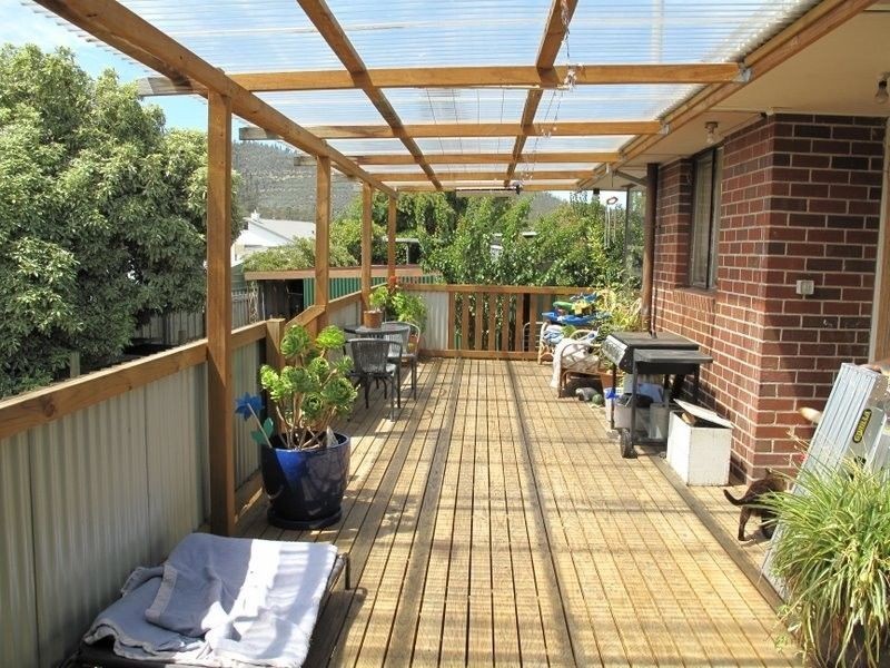 16 Flinders Street, Warrane TAS 7018