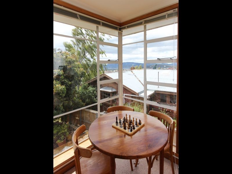 106 Doyle Avenue, Lenah Valley TAS 7008