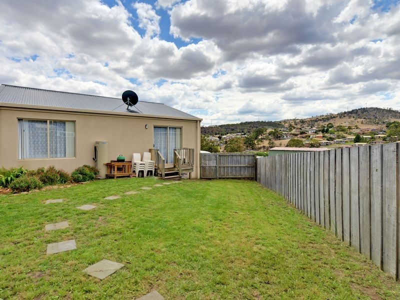 2/6 Birubi Place, Gagebrook TAS 7030