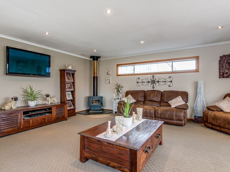 11 Huntley Street, Montrose TAS 7010