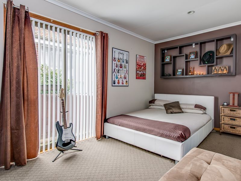 11 Huntley Street, Montrose TAS 7010