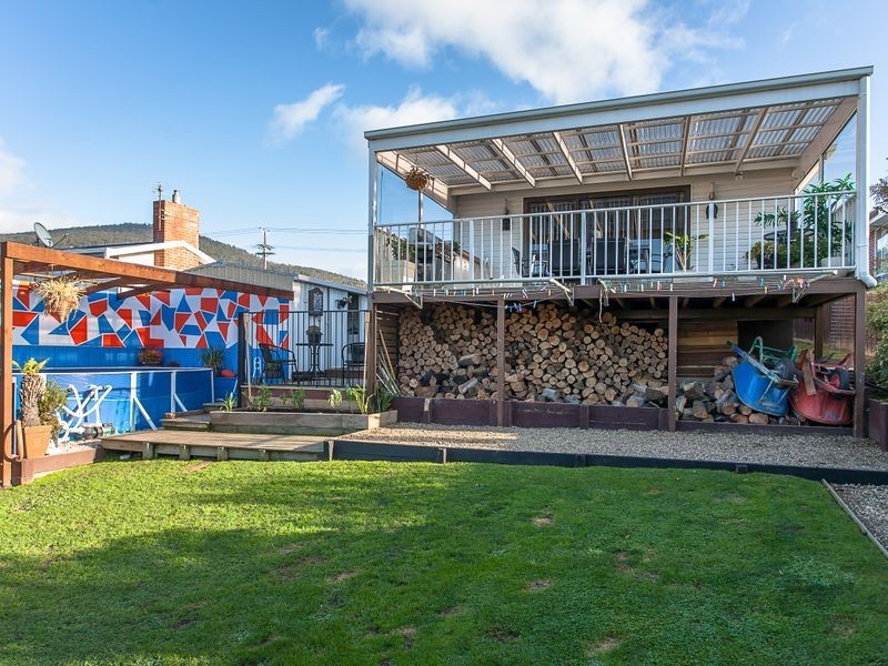 11 Huntley Street, Montrose TAS 7010