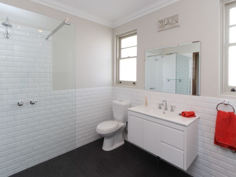 519 Main Road, Montrose TAS 7010