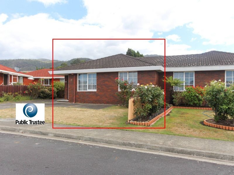 2/4 Walgett Place, Glenorchy TAS 7010