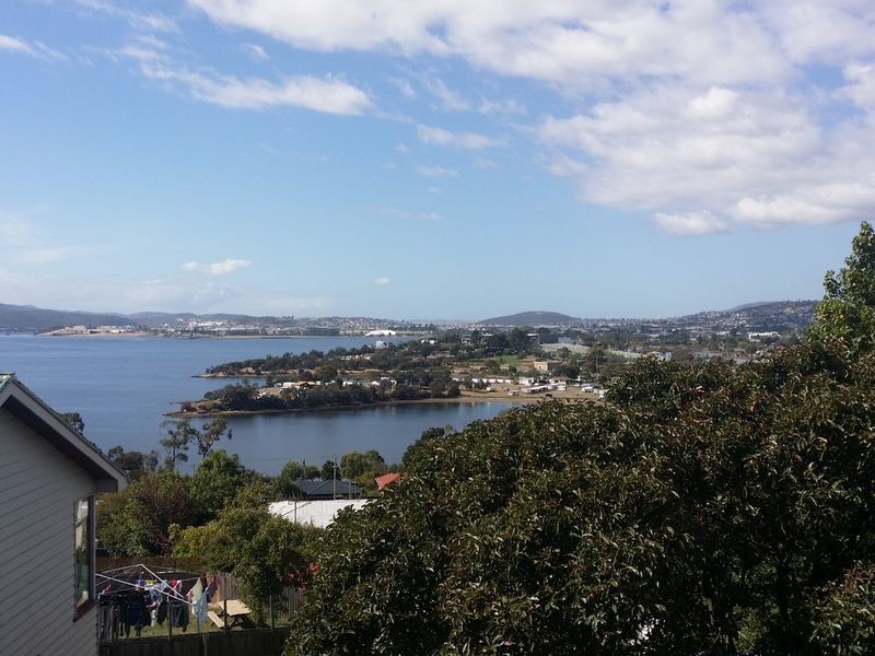 13 Tooma Avenue, Berriedale TAS 7011