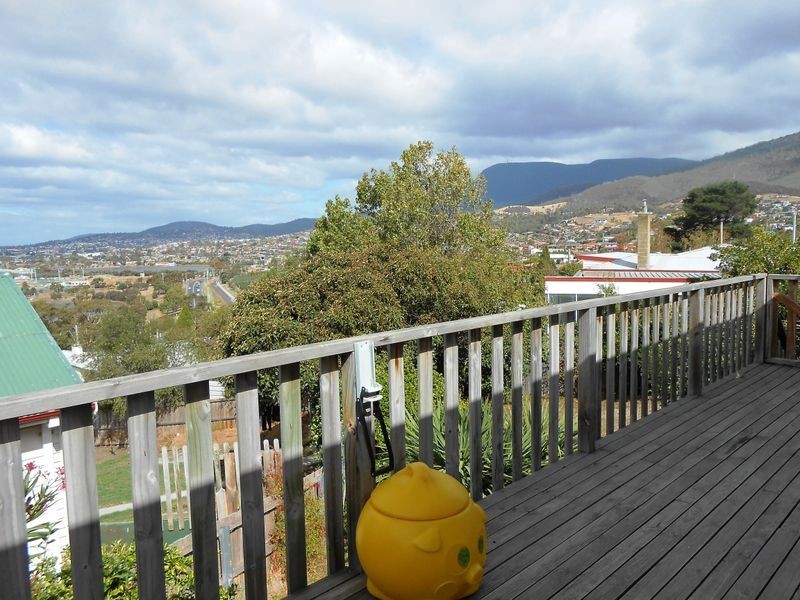 13 Tooma Avenue, Berriedale TAS 7011