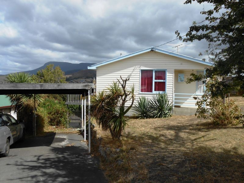 13 Tooma Avenue, Berriedale TAS 7011
